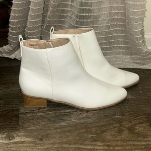 White Pointed Toe Zip Up Booties